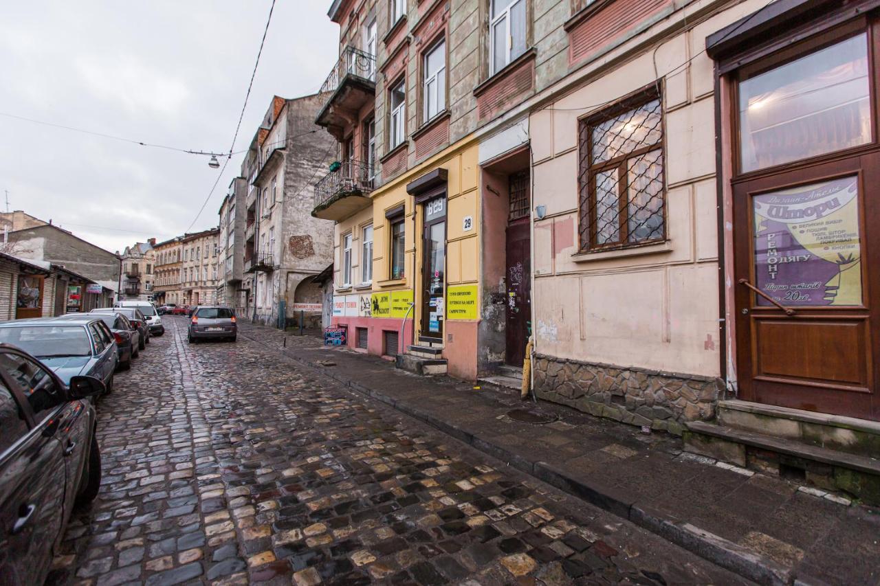 Квартира Подобово В Центрі На Вулиця Скорика 25 Колишня Чайковського Біля Філармонії Lviv Exterior foto